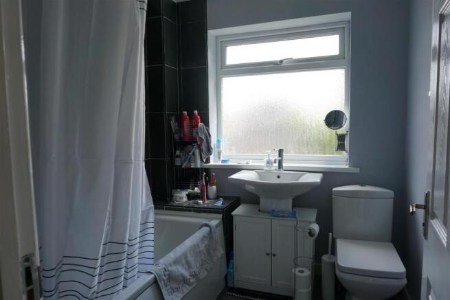 Bathroom.JPG