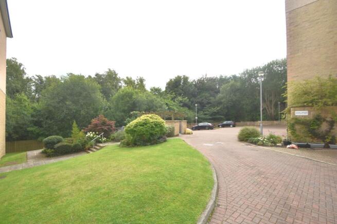 Orchard Brae, Hamilton, South Lanarkshire photo 4