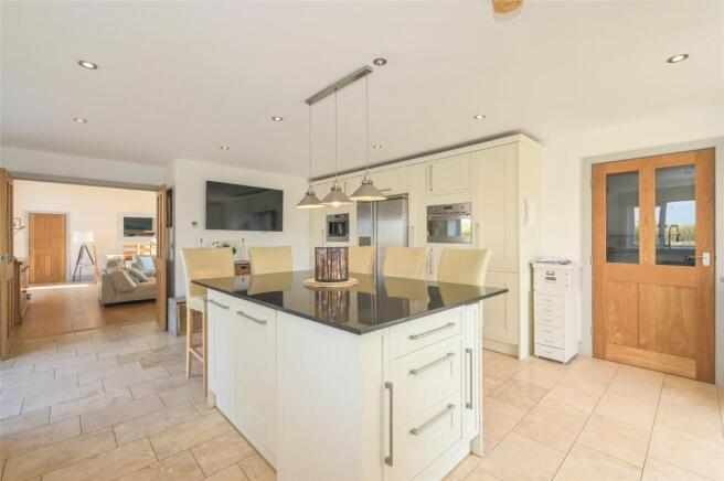 Kitchen/Breakfast Rm