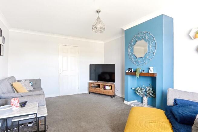 3 bed Semi-Detached for sale Image 4