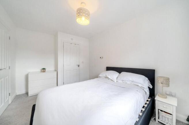 3 bed Semi-Detached for sale Image 6