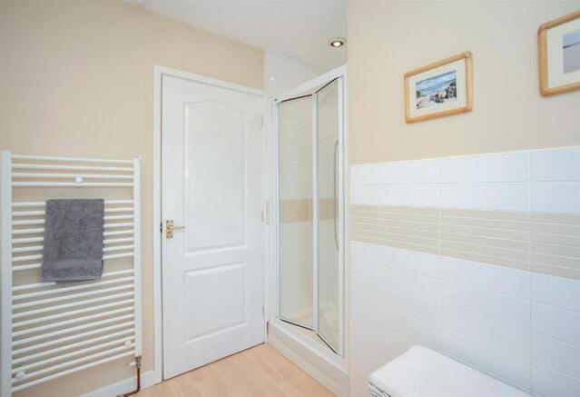 Bathroom Reverse ang