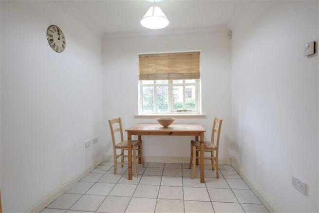 KITCHEN DINING ROOM