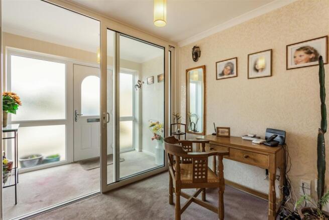 8493672-interior20.jpg