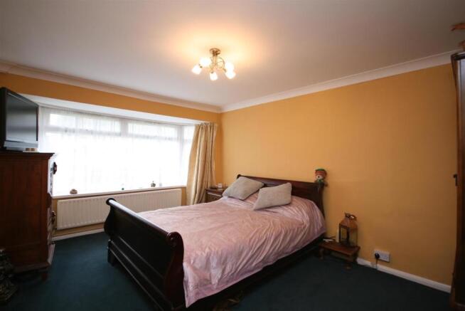 Bedroom..JPG