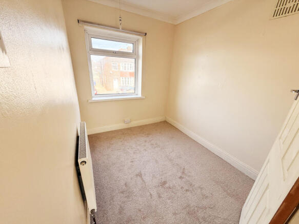 3 bed Semi-Detached to rent Image 9
