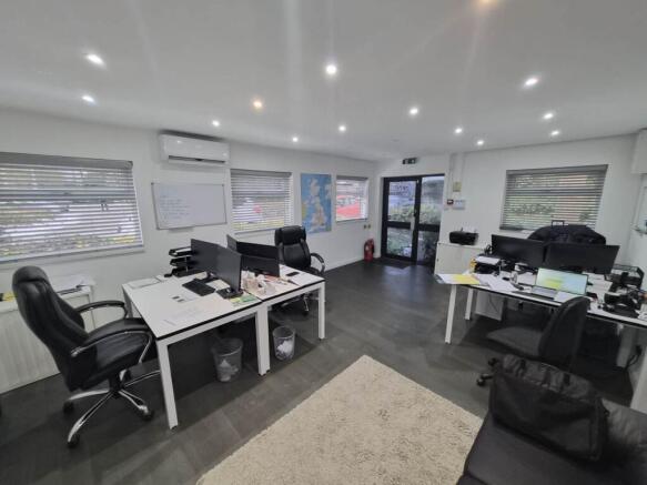 Whitting way small o