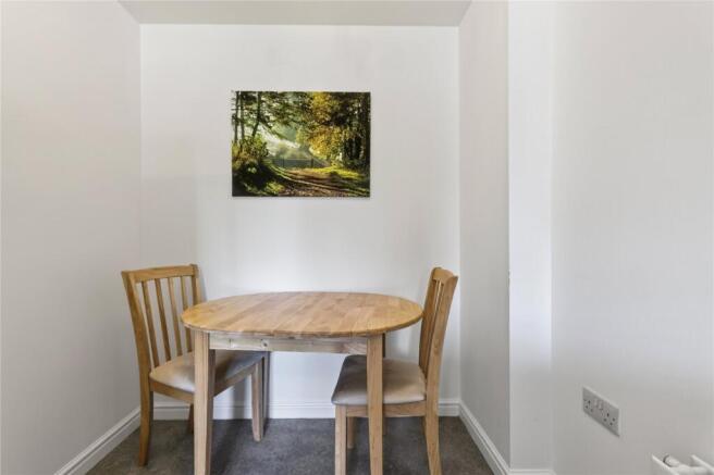3 bed Semi-Detached for sale Image 8