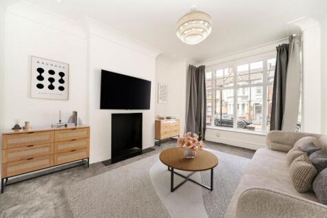 Eversley Road, Charlton