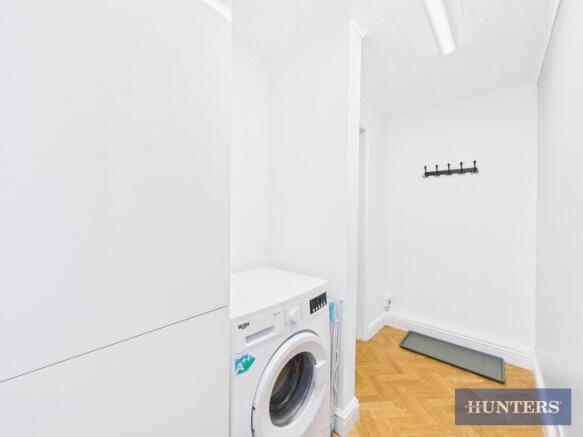 6 bed Block of Apartments for sale Image 9