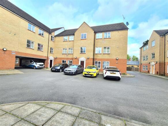Exterior - Flats 26 to 31.jpg