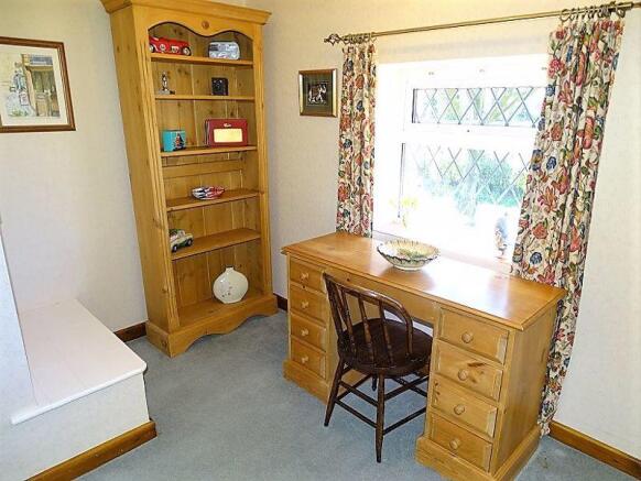Photo 8