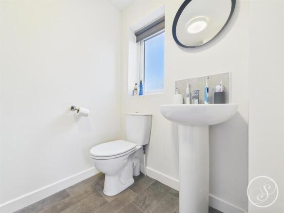 EN SUITE