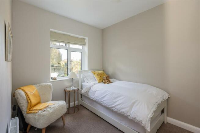 Wold View Bedroom 2-1.jpg
