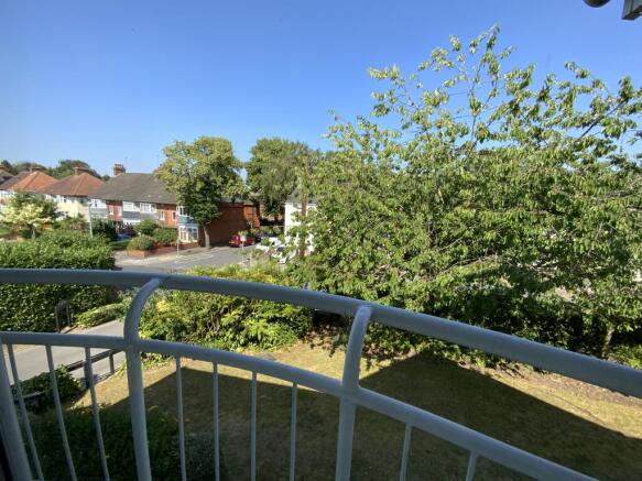 2 bed Apartment for sale Image 5