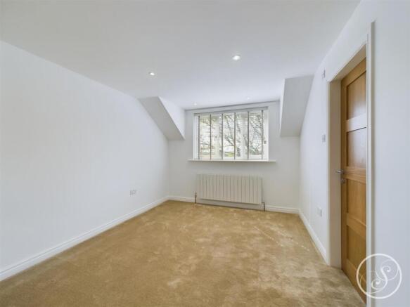 2 bed Flat to rent Image 5