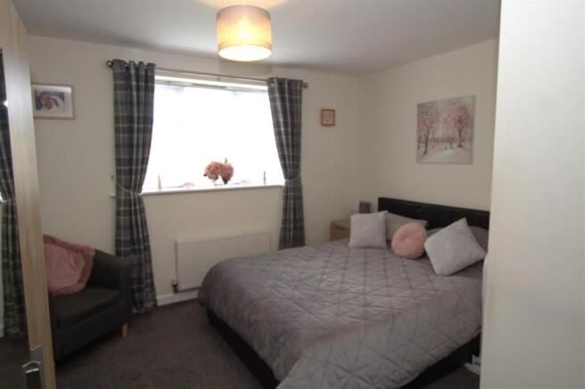 Bedroom 1 .jpg