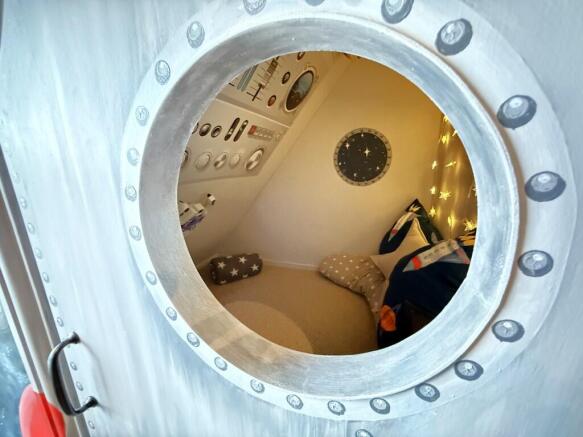 PORTHOLE