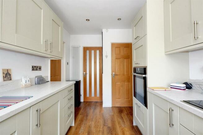 Kitchen_2.jpeg