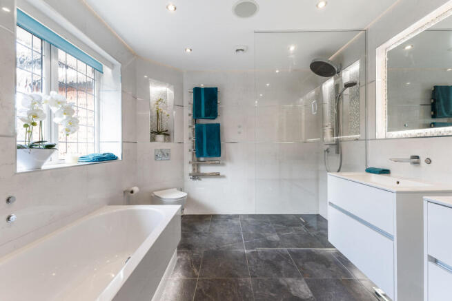 Main Bedroom Ensuite