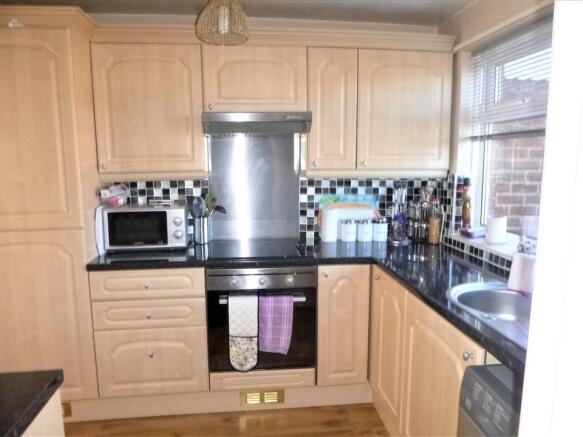 ADDITIONAL KITCHEN / DINING ROOM PHOTO