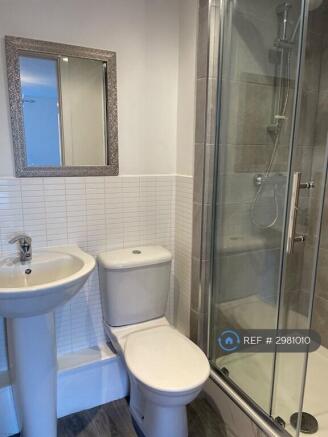 2 bed Flat to rent Image 4