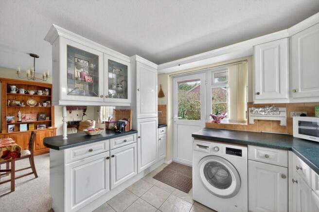 Princes Crescent, Lyndhurst, SO43 photo 4