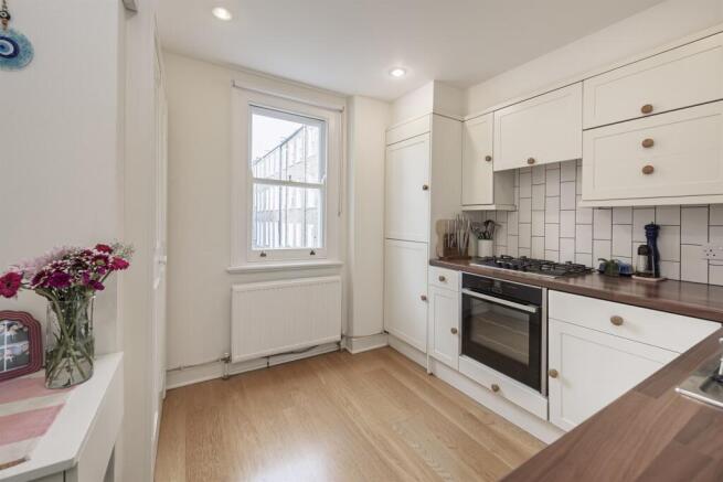 Nevern Square, London, SW5 photo 3