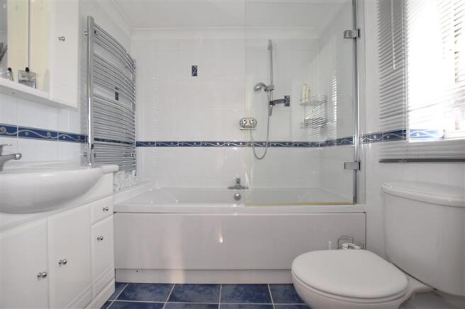 En-Suite Bathroom