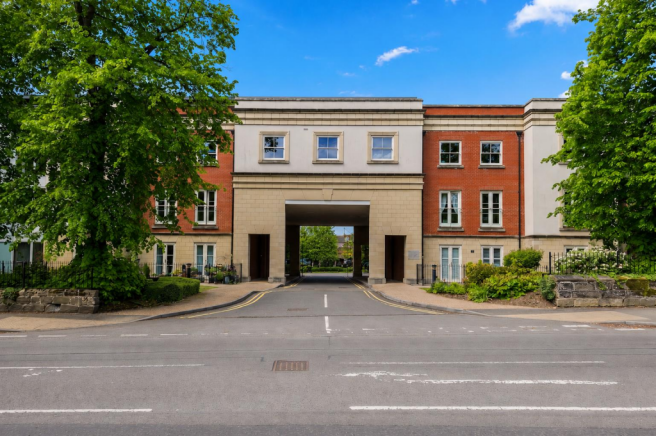 27 Royal Mews, Ashby