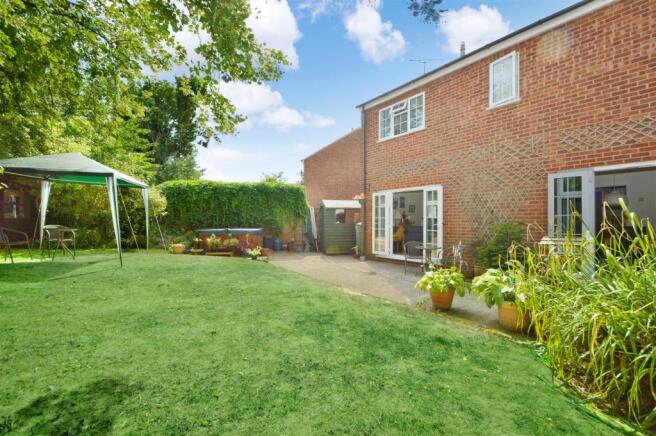8 SUNDERLAND PLACE, WELLESBOURNE  (REAR GARDEN 1).