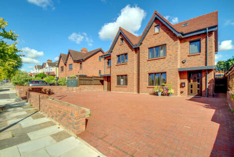 Ravenor Park Road, Greenford, Middlesex, UB6