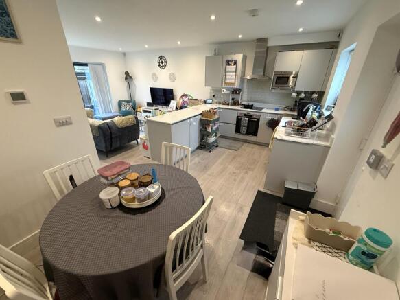 KITCHEN/DINER (A)