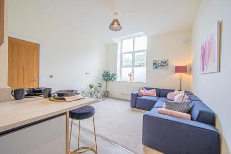 Oldham Road, Sowerby Bridge, HX6