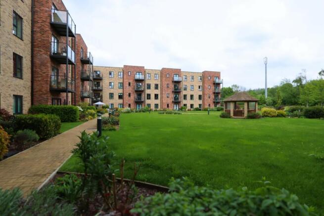 1 bed Retirement Property for sale Image 11