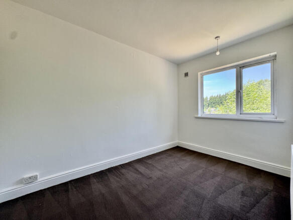 2 bed Terraced to rent Image 7