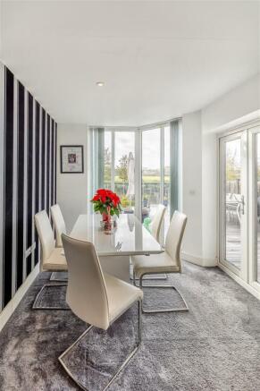 8577228-interior08.jpg