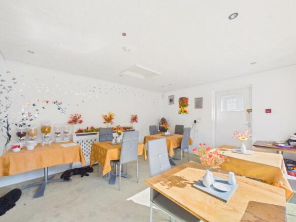 12 bed Detached for sale Image 11