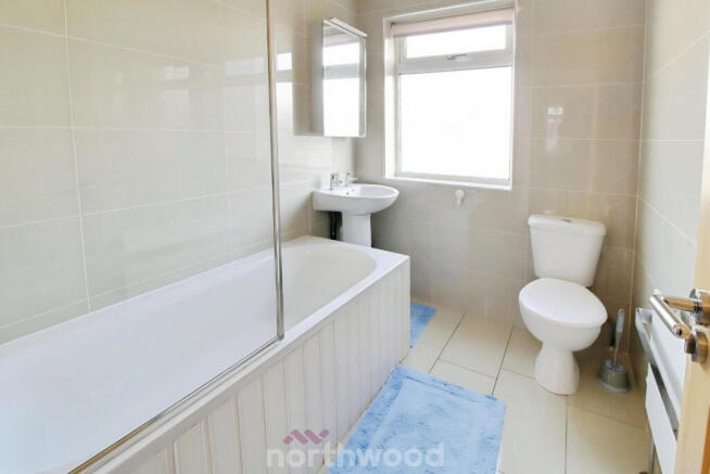 3 bed Terraced for sale Image 9