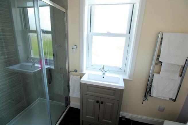 Ensuite.jpg