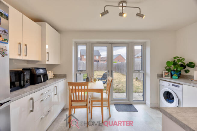 2 bed Semi-Detached for sale Image 8