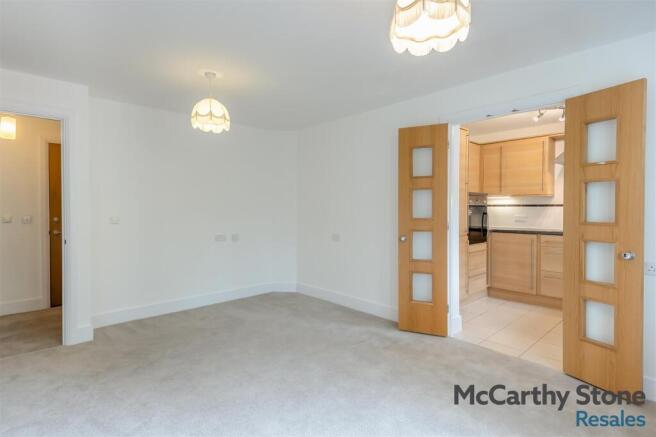 8689947-interior04.jpg