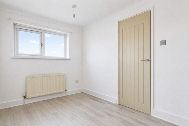3 bed Terraced to rent Image 8