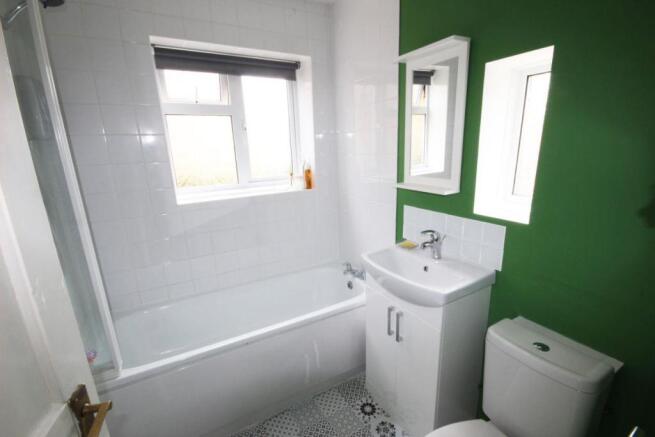 Bathroom.JPG