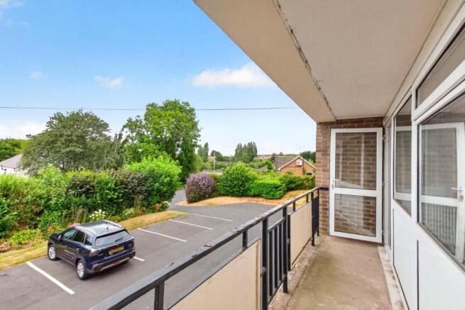 2 bed Flat for sale Image 3