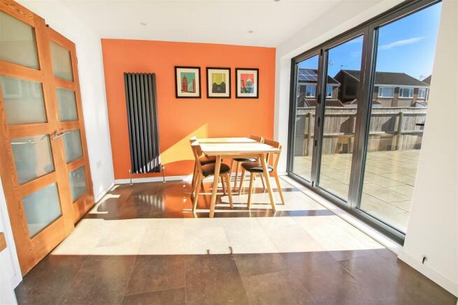 Dining Area.JPG