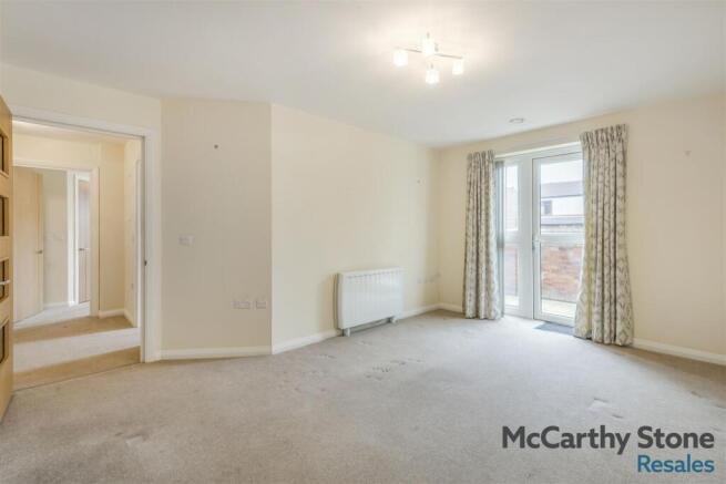 8690170-interior13.jpg