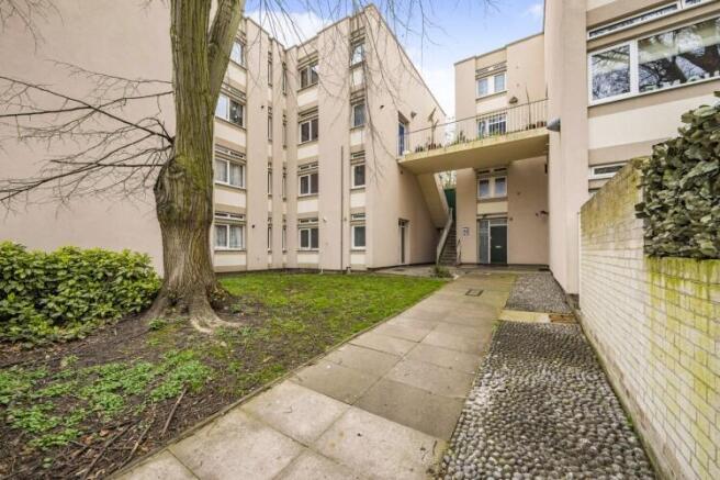 1102785 (18)