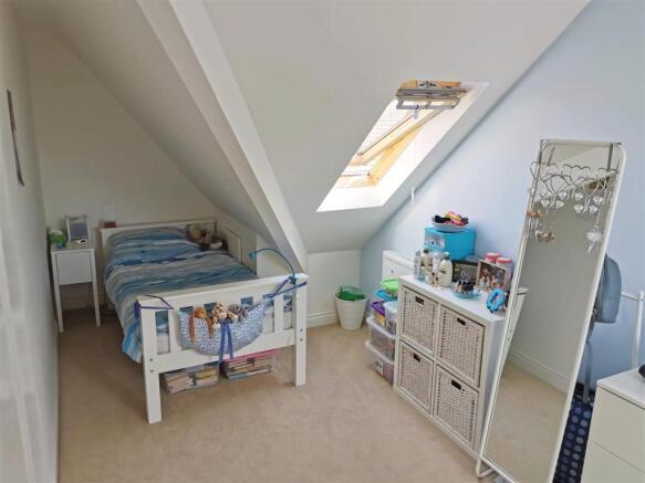 Bed 3.jpg