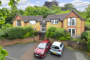 Flat 3, 29, Grove Road, Godalming GU7 1RE